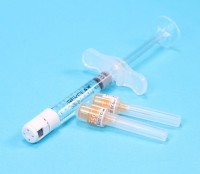 Revolax Dermal Filler Injection 1.1ml Lip Fullness to Remove Facial Wrinkles 1.1ml Dermal Filler for Lip